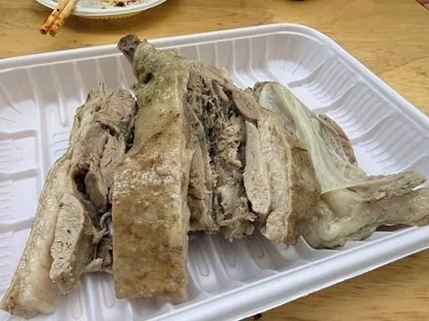 手抓羊肉。如此朴素的好吃